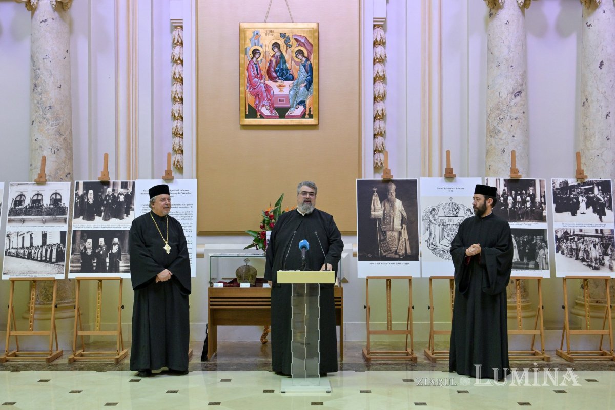 Vernisaj și lansare de carte dedicate presei bisericești  323316