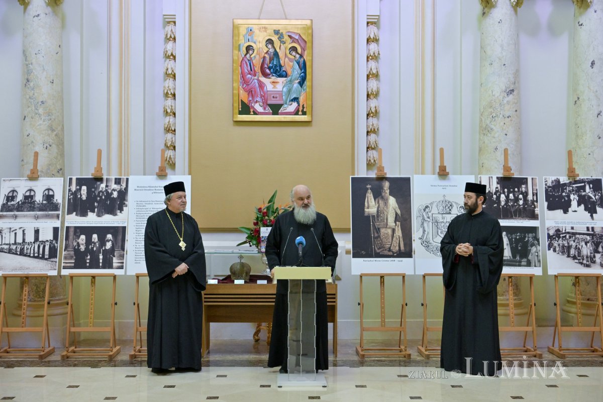 Vernisaj și lansare de carte dedicate presei bisericești  323317