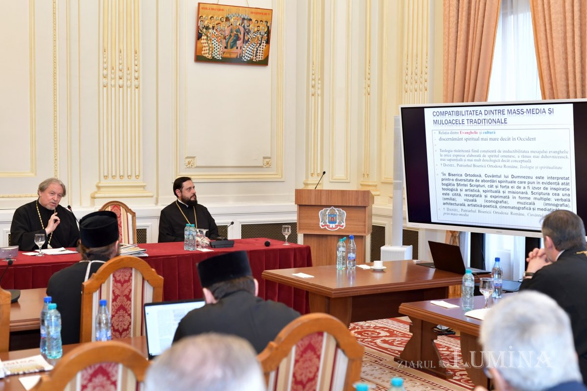 Activitate bogată a colocviului național de presă bisericească din Capitală 323450