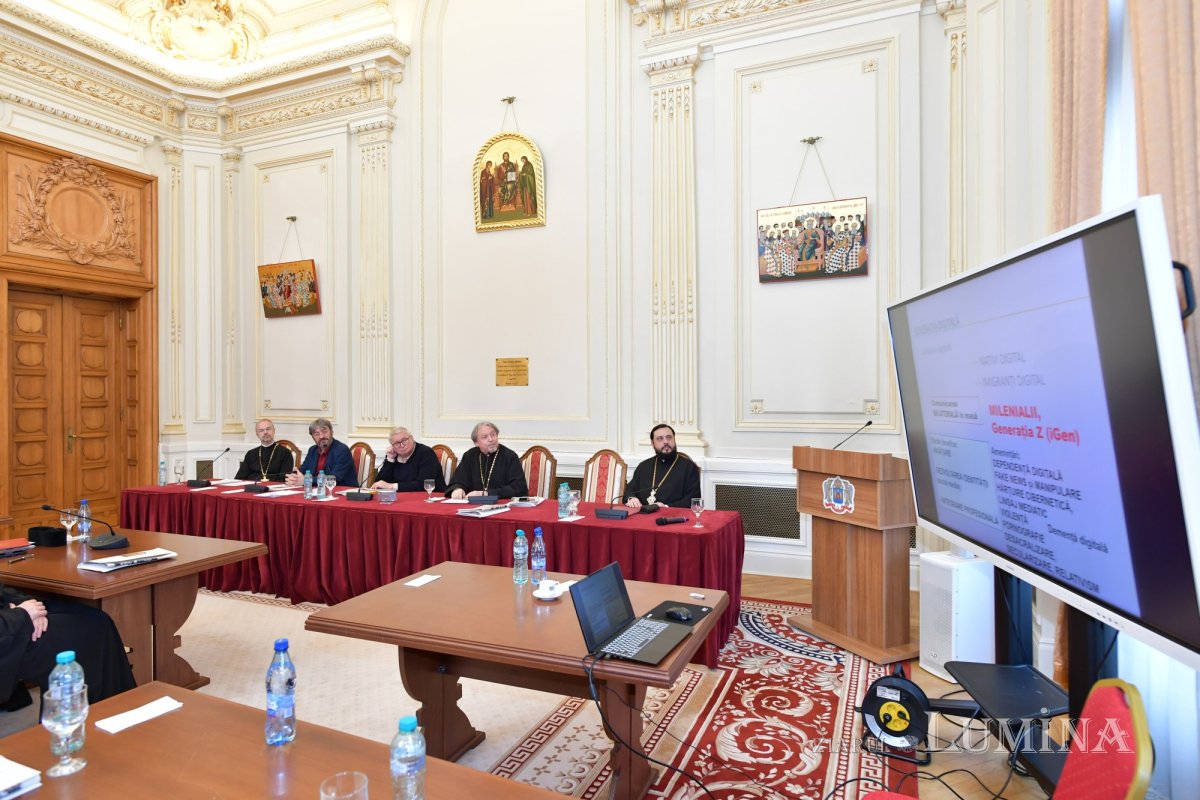 Activitate bogată a colocviului național de presă bisericească din Capitală 323451