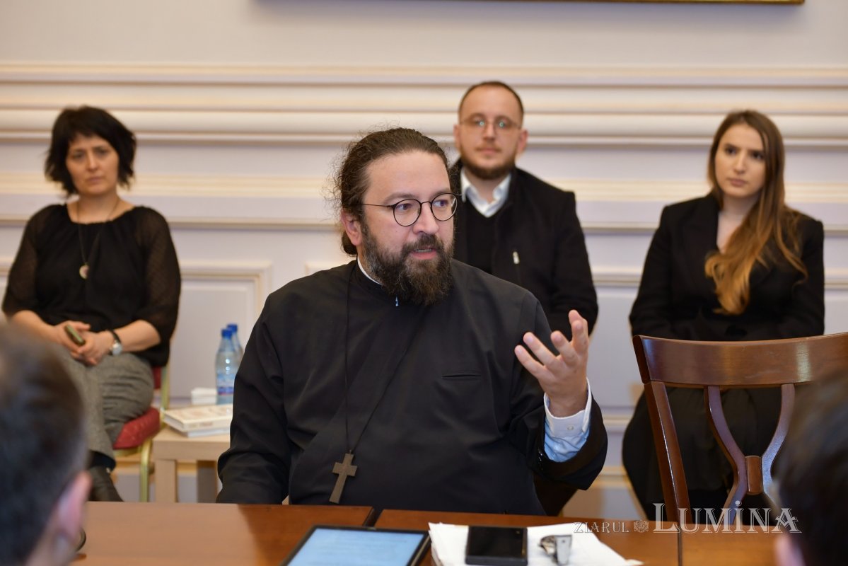 Activitate bogată a colocviului național de presă bisericească din Capitală 323453