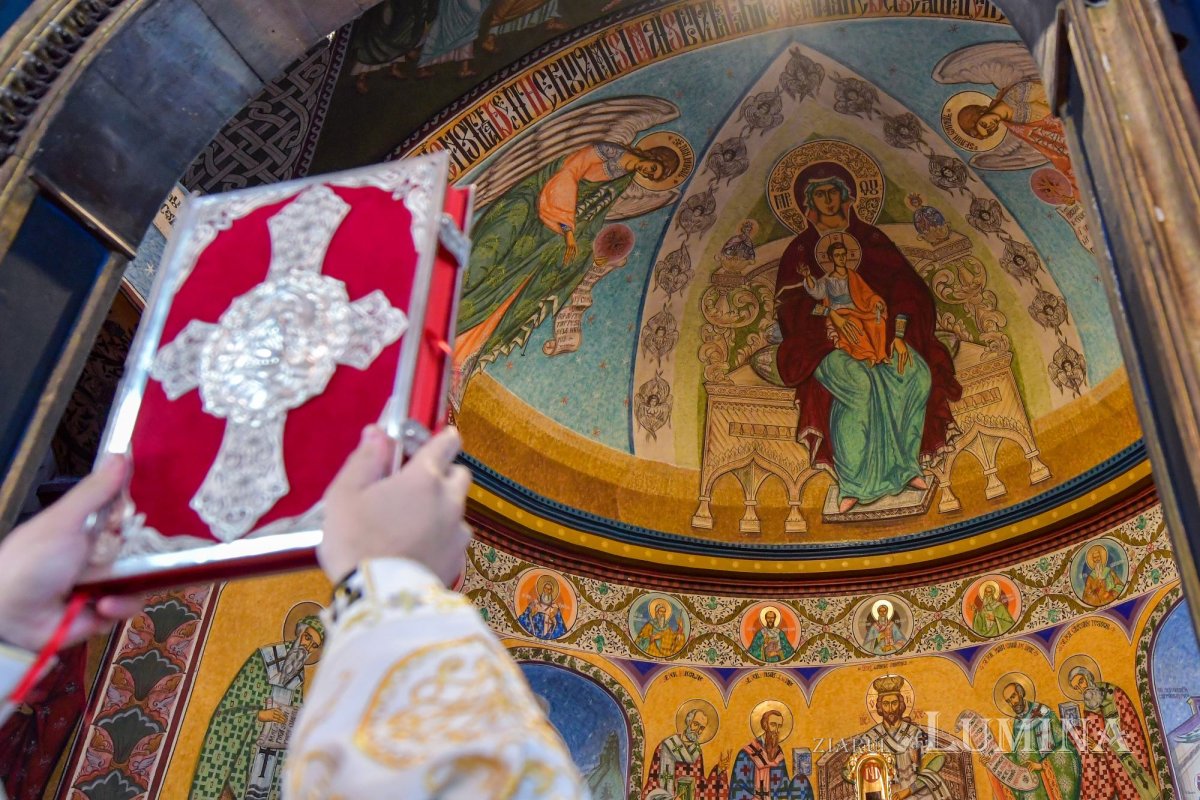 Marcu 13, 9–13  (Iisus profețește ucenicilor) 203389