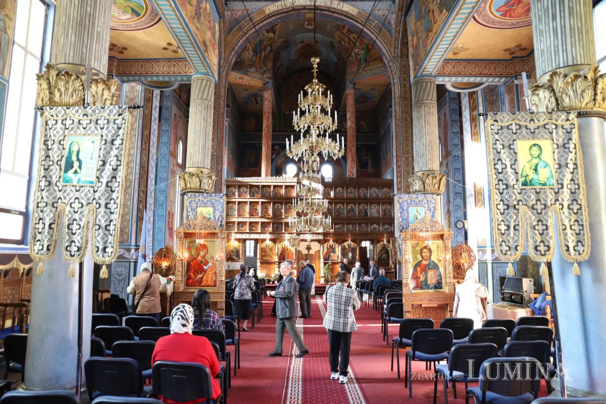 Biserica „Învierea Domnului”, simbolul renaşterii în Turda-Oprişani 323759
