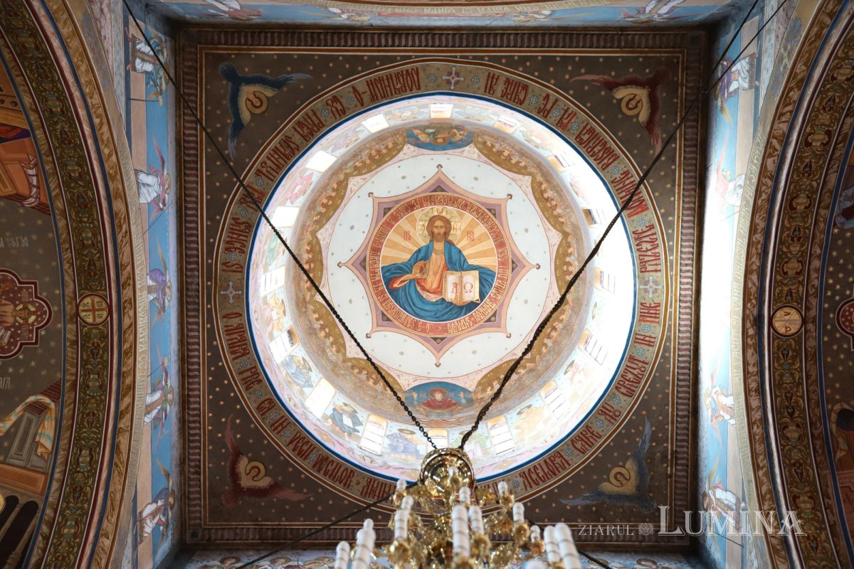 Biserica „Învierea Domnului”, simbolul renaşterii în Turda-Oprişani 323761