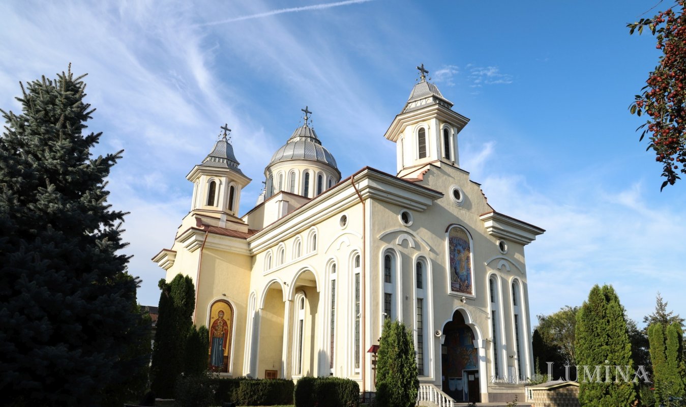 Biserica „Învierea Domnului”, simbolul renaşterii în Turda-Oprişani 323764