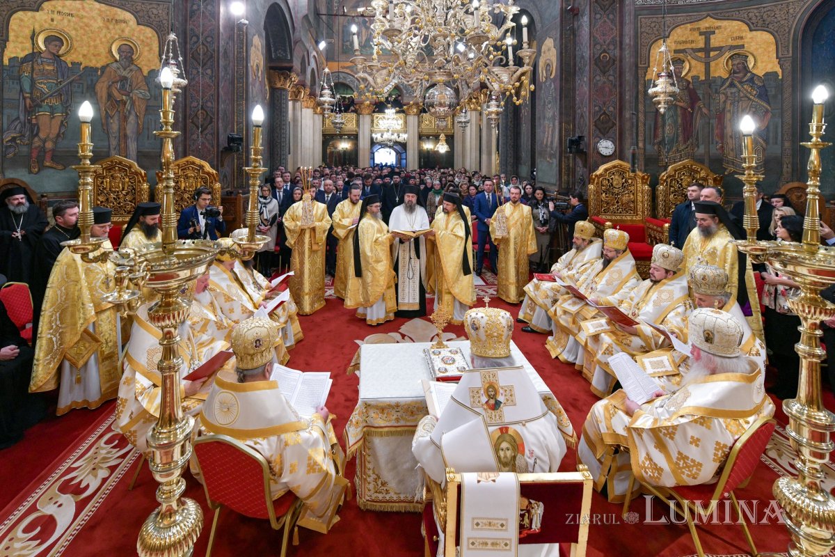 Sfânta Liturghie și hirotonie întru arhiereu la București 323937
