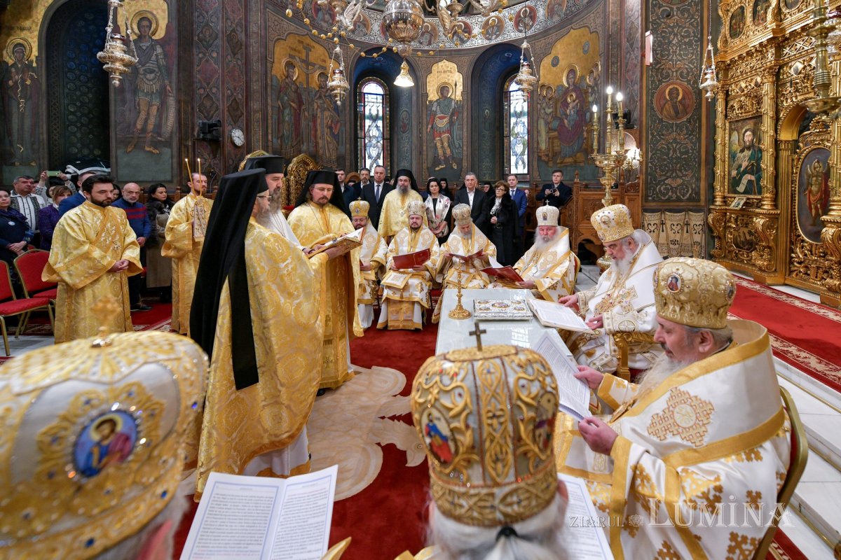 Sfânta Liturghie și hirotonie întru arhiereu la București 323940