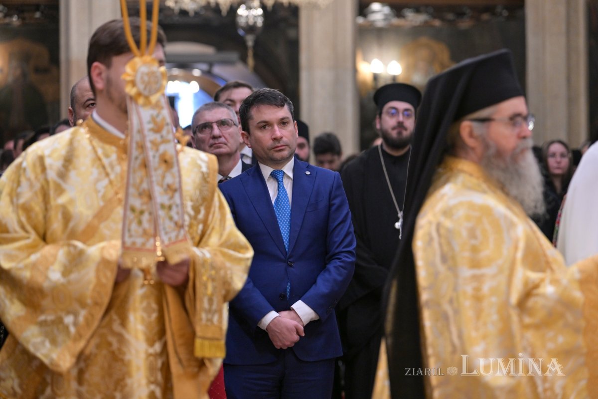 Sfânta Liturghie și hirotonie întru arhiereu la București 323944