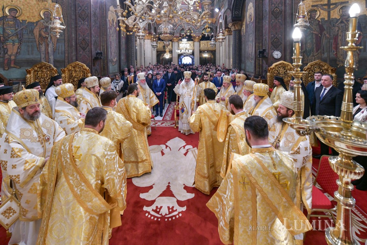 Sfânta Liturghie și hirotonie întru arhiereu la București 323946
