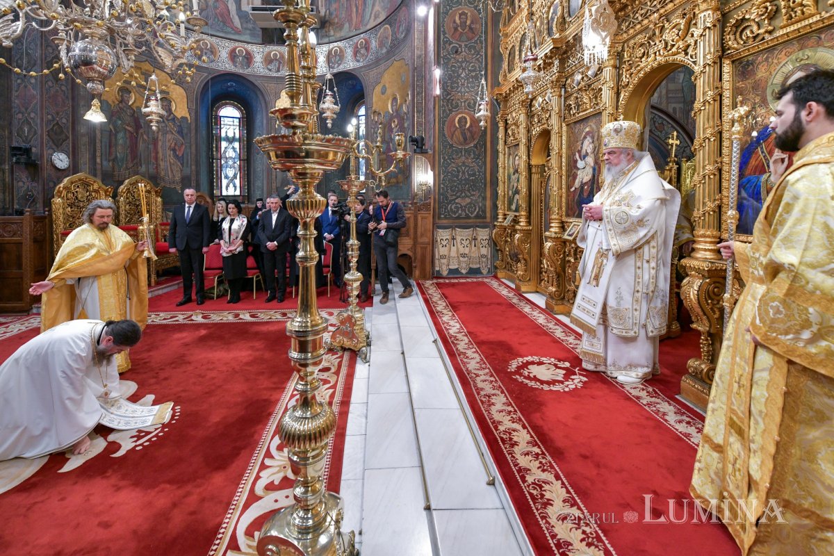 Sfânta Liturghie și hirotonie întru arhiereu la București 323957