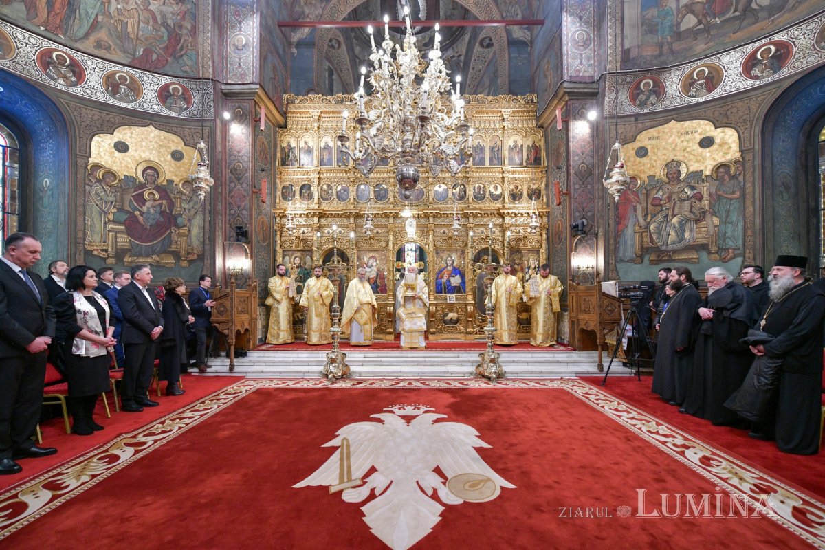 Sfânta Liturghie și hirotonie întru arhiereu la București 323971