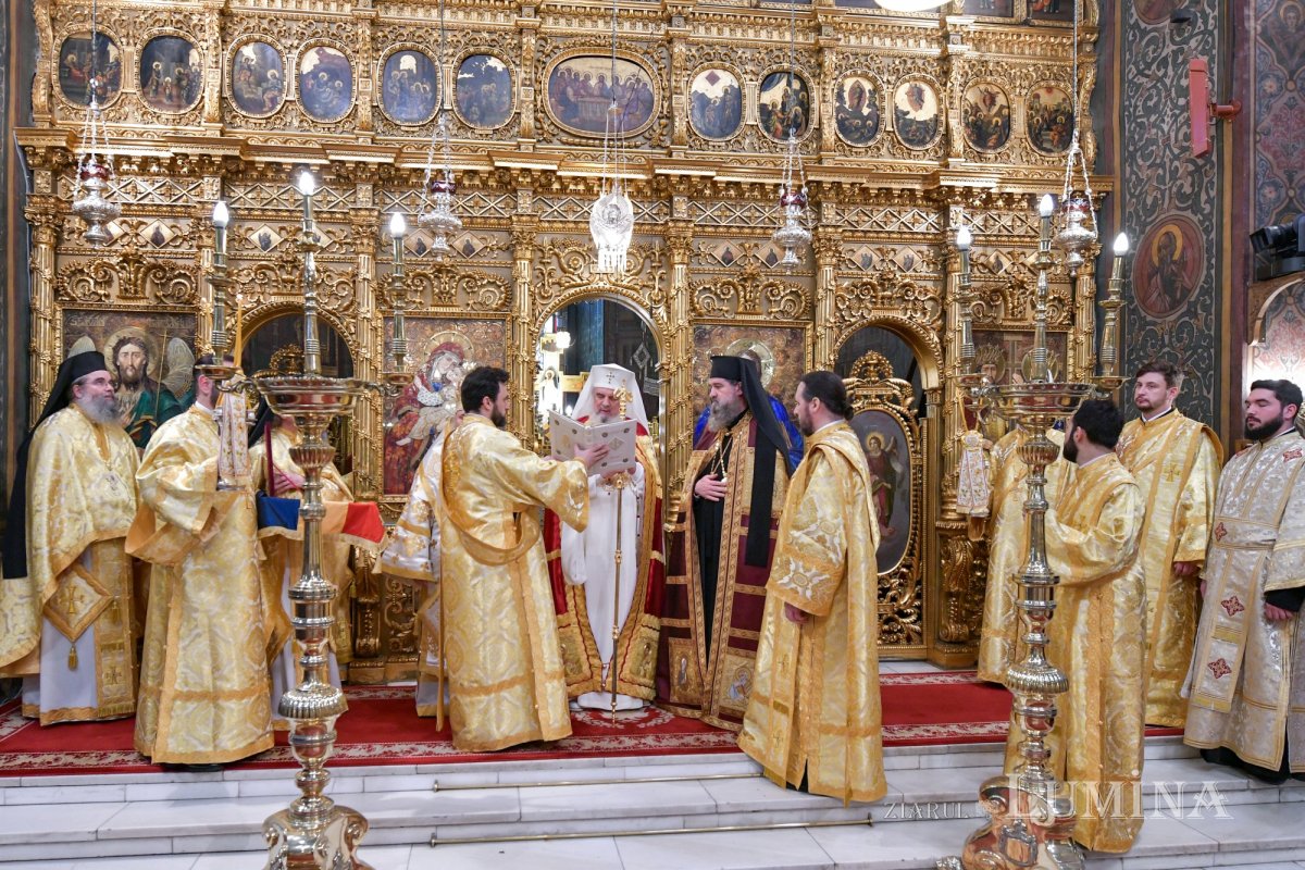Sfânta Liturghie și hirotonie întru arhiereu la București 323972