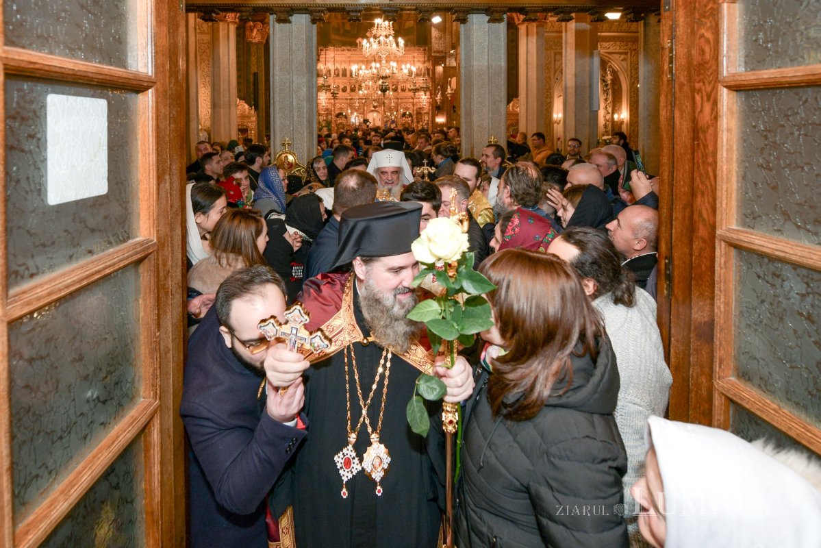 Sfânta Liturghie și hirotonie întru arhiereu la București 323982