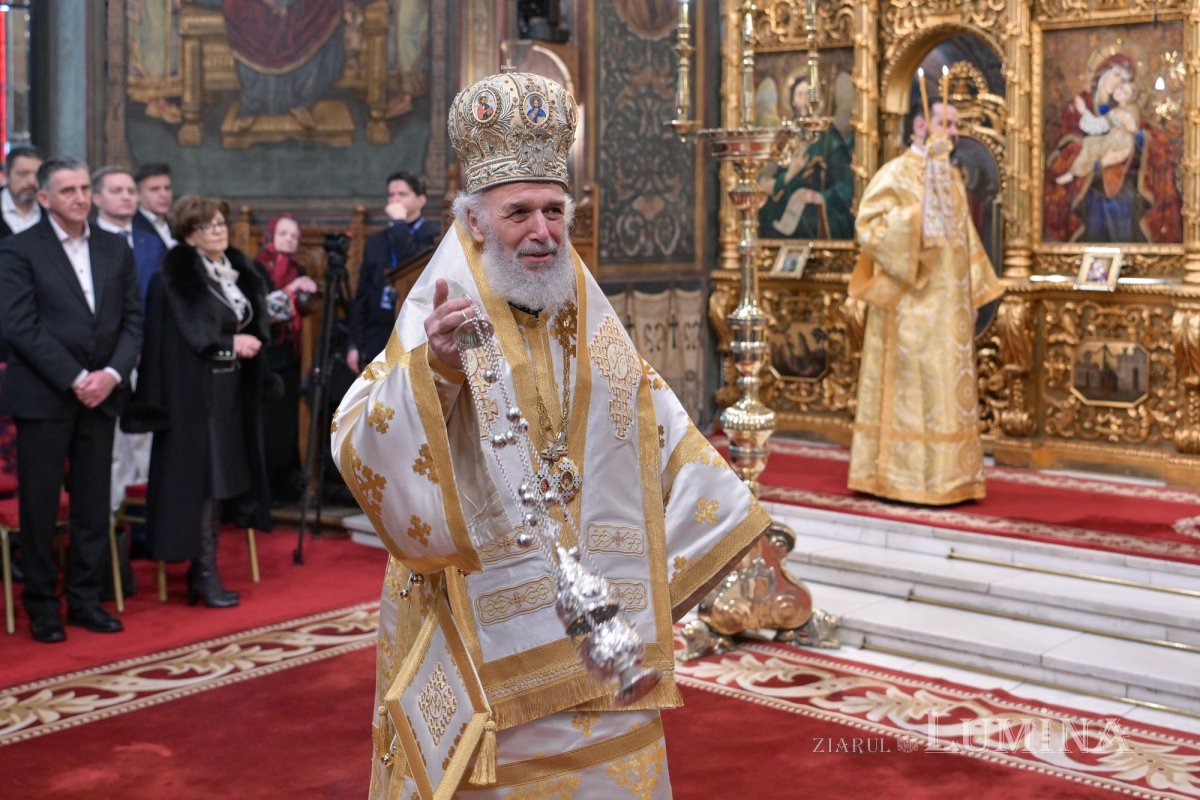 Sfânta Liturghie și hirotonie întru arhiereu la București 323998