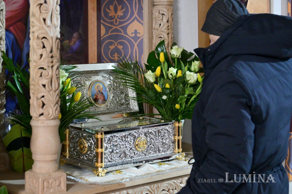 Sfințire de raclă la hramul Parohiei Bărbătescu Vechi din București 324048