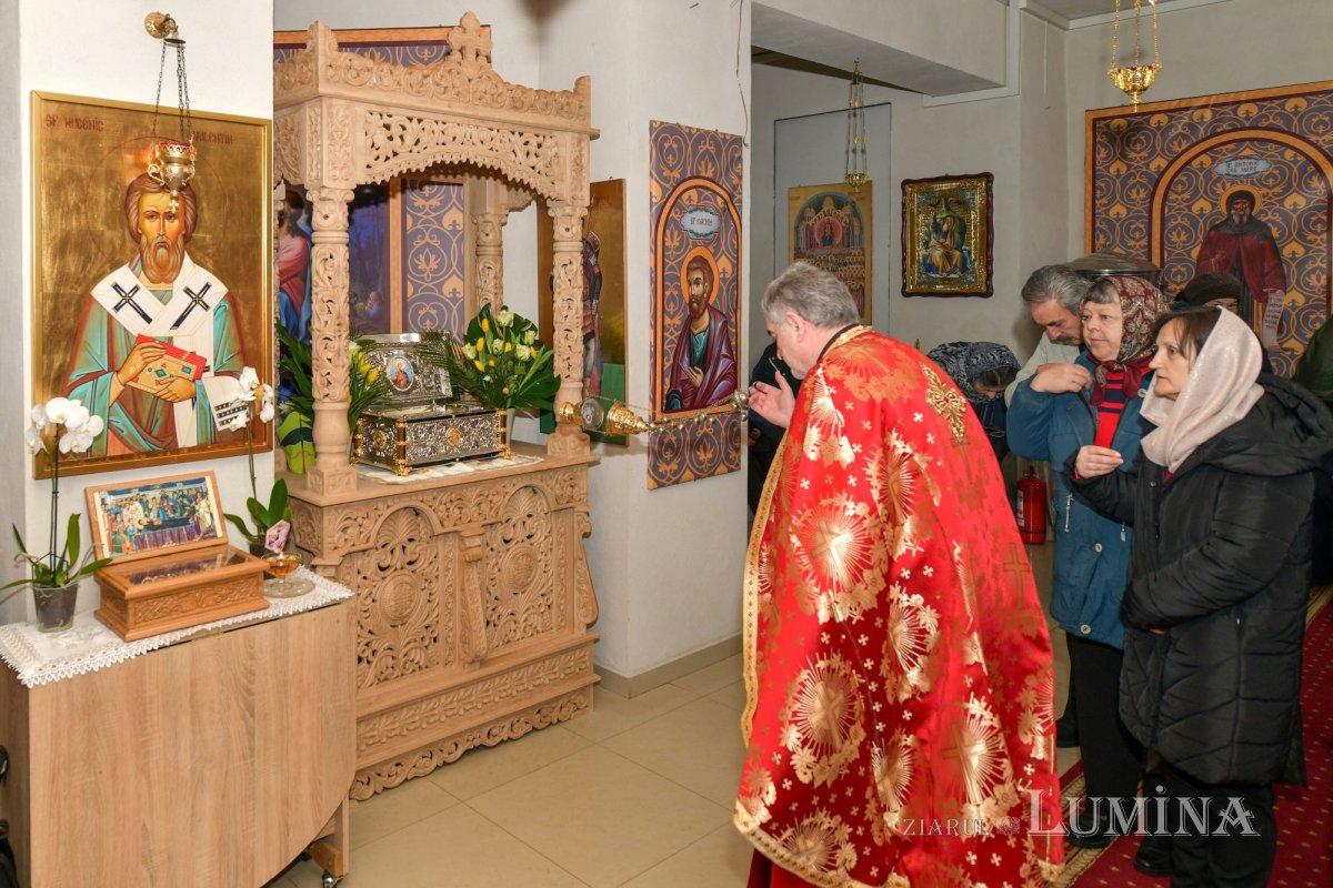 Sfințire de raclă la hramul Parohiei Bărbătescu Vechi din București 324072