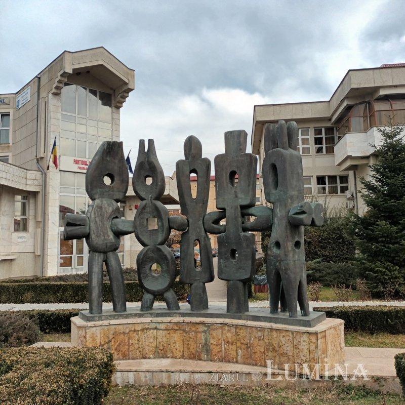 Aveți ce vedea în Topoloveni! 324351