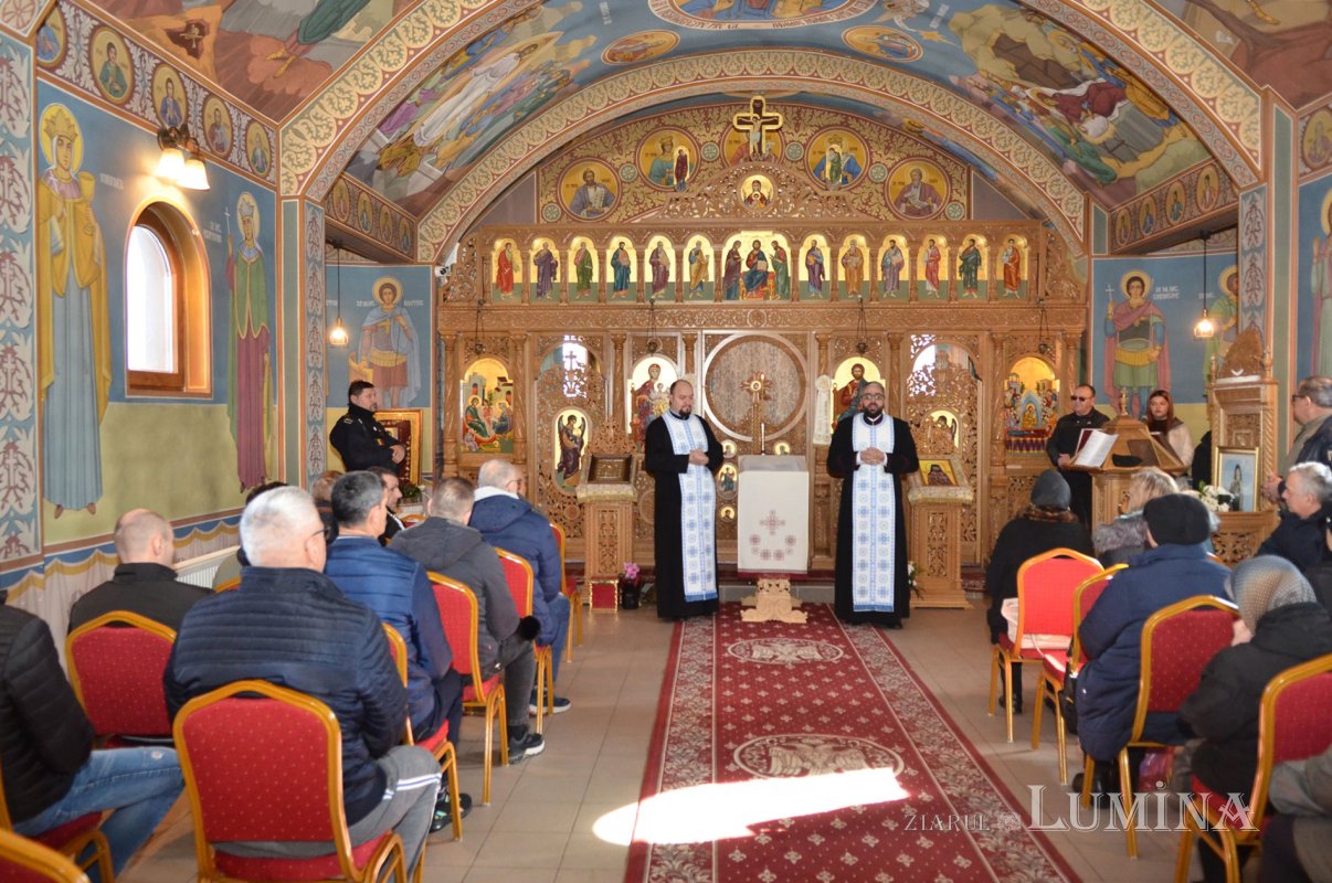 Vizită a deținuților de la Târgu Ocna la Parohia Bogdănești 324436