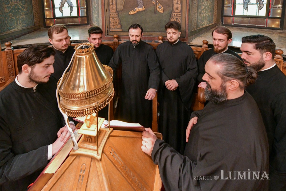 „Acest canon este pocăinţa întregii firi umane căzute în păcat” 325157