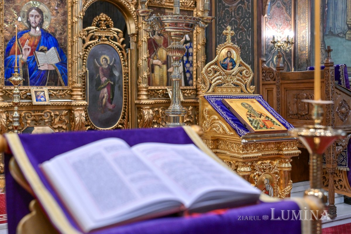 Ultima parte a Canonului cel Mare la Catedrala Patriarhală 325382