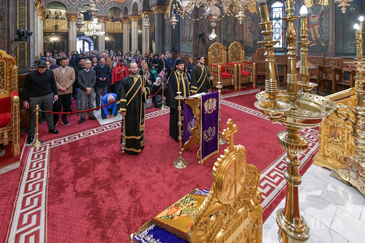 Ultima parte a Canonului cel Mare la Catedrala Patriarhală 325385