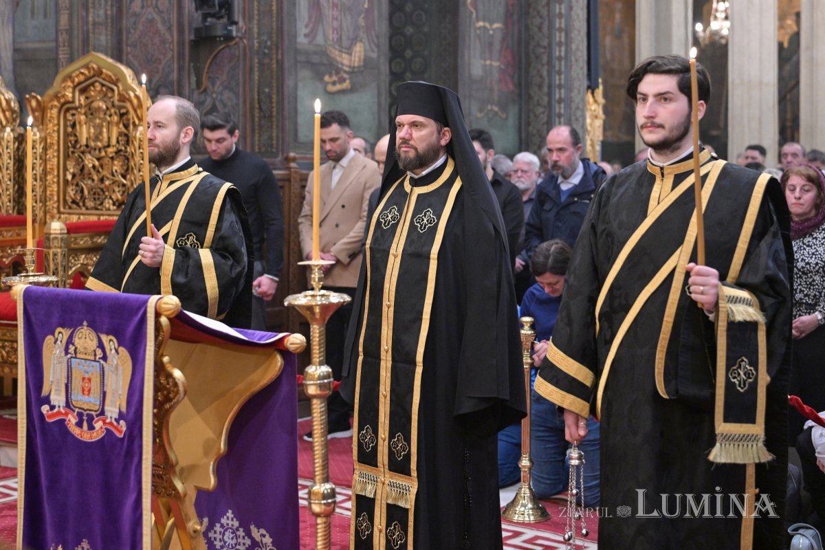 Ultima parte a Canonului cel Mare la Catedrala Patriarhală 325386