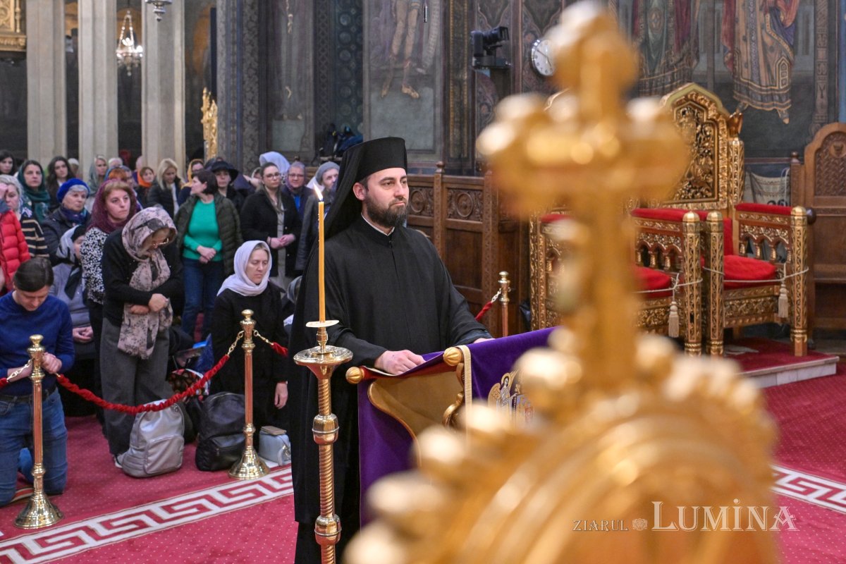 Ultima parte a Canonului cel Mare la Catedrala Patriarhală 325388