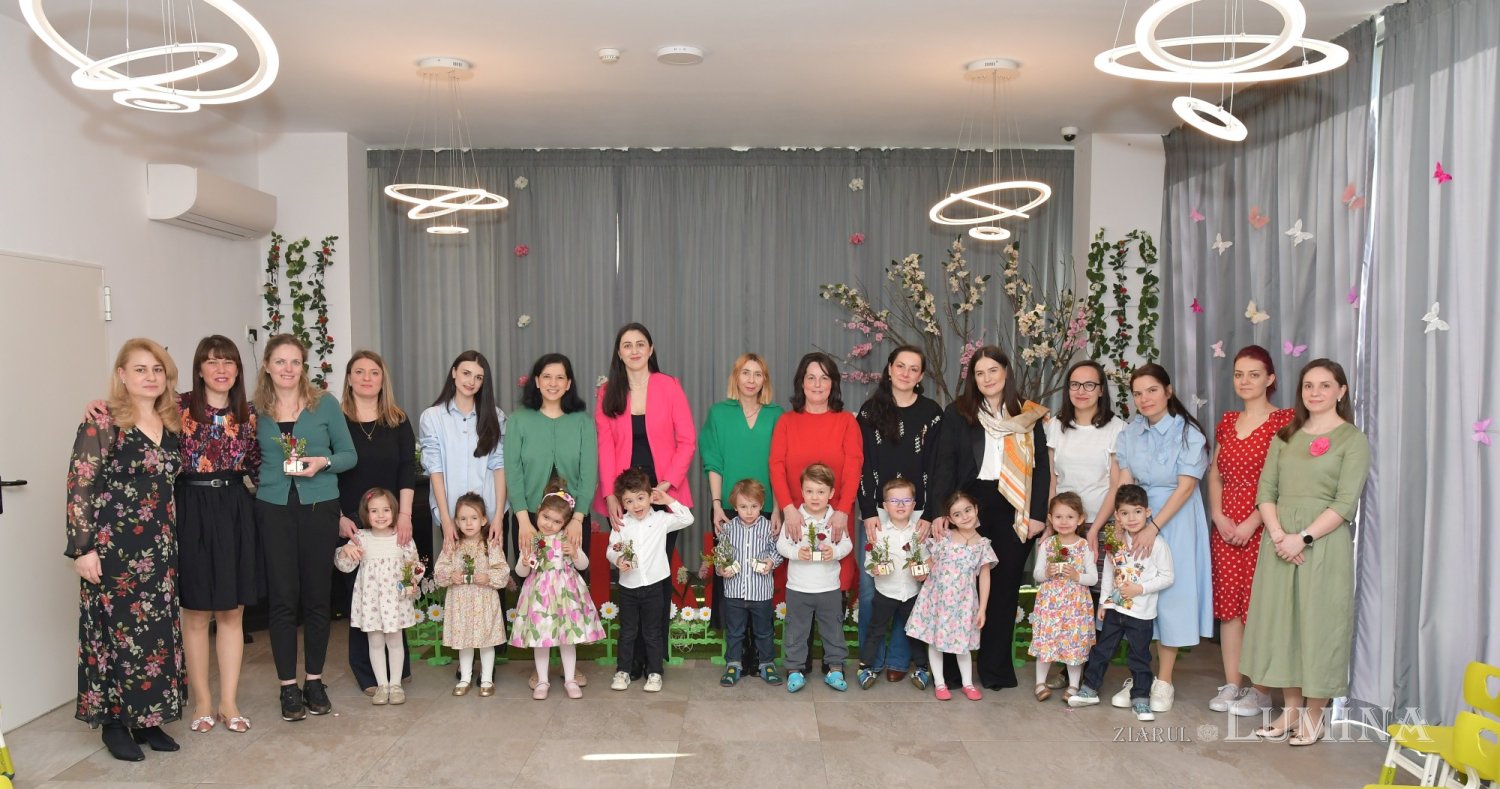 Copiii de la Grădiniţa Patriarhiei Române şi-au sărbătorit mamele 325404