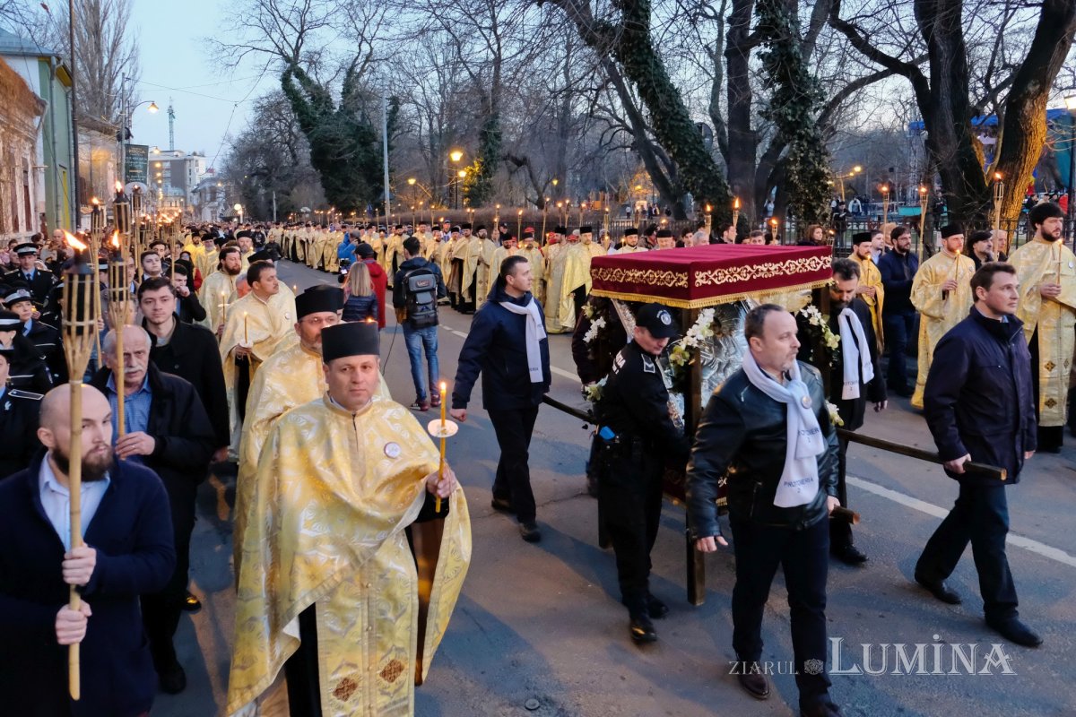 Sclipirile Luminii: Pelerinaje la Duminica Ortodoxiei 325347