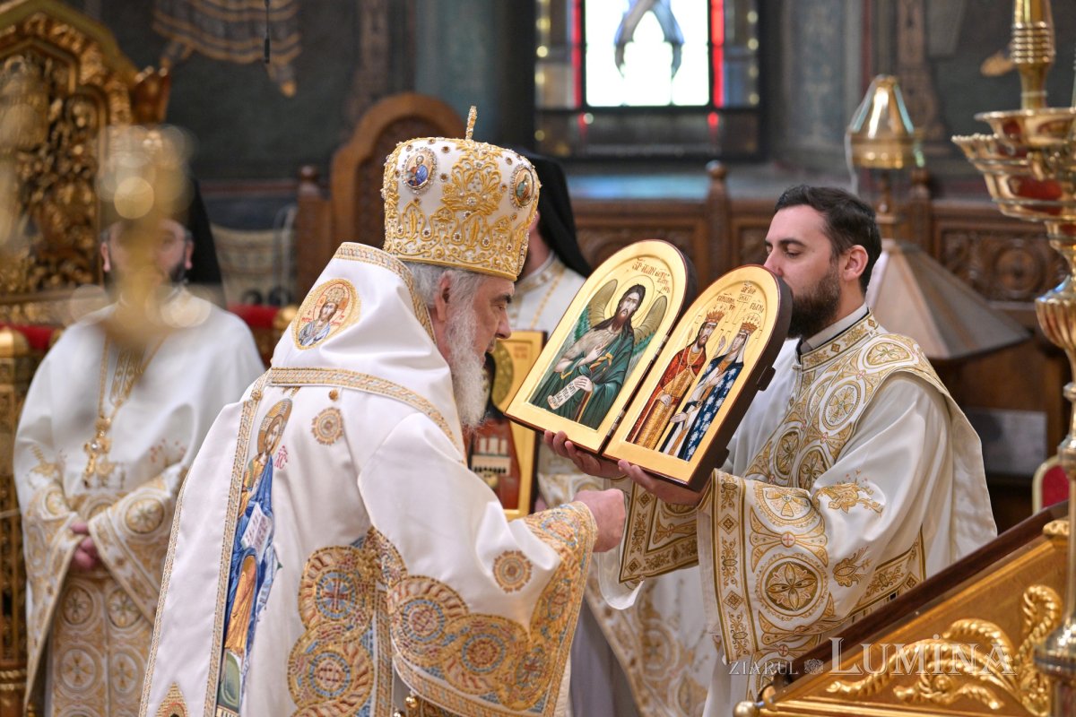 35 de ani de slujire arhierească a Patriarhului României 325469