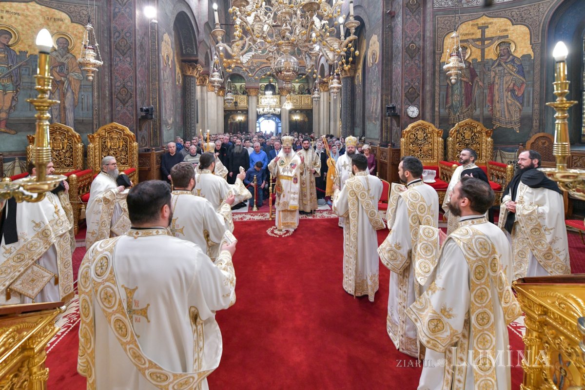35 de ani de slujire arhierească a Patriarhului României 325473