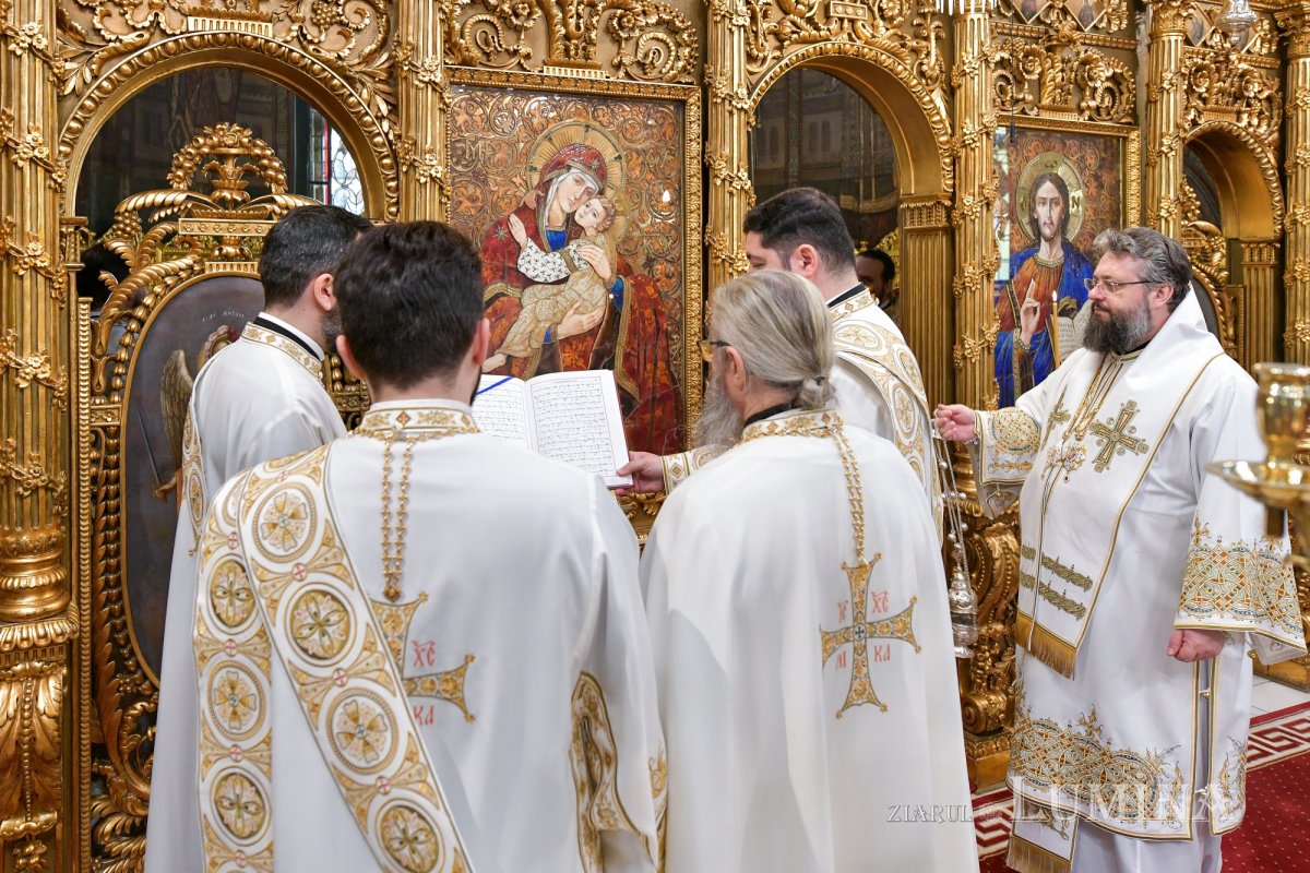 35 de ani de slujire arhierească a Patriarhului României 325496