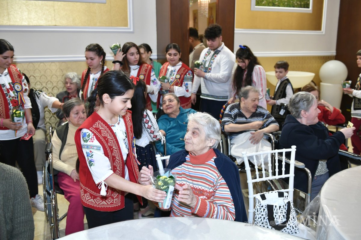 Activitate artistică pentru vârstnicii de la Căminul Luxab din Capitală 325580