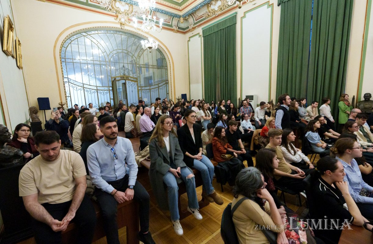 Solidaritatea creștină, temă abordată de teologi și medici   325856