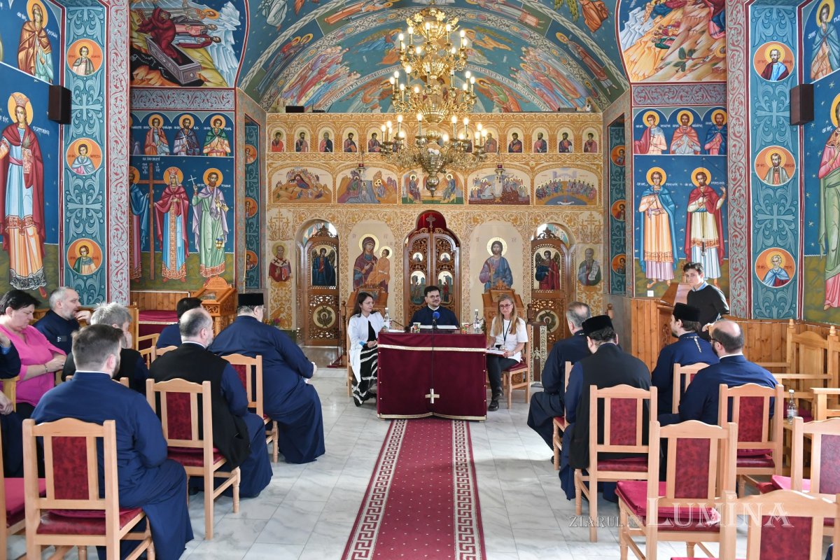 Cerc pastoral al preoților de caritate din trei sectoare ale Capitalei 326024