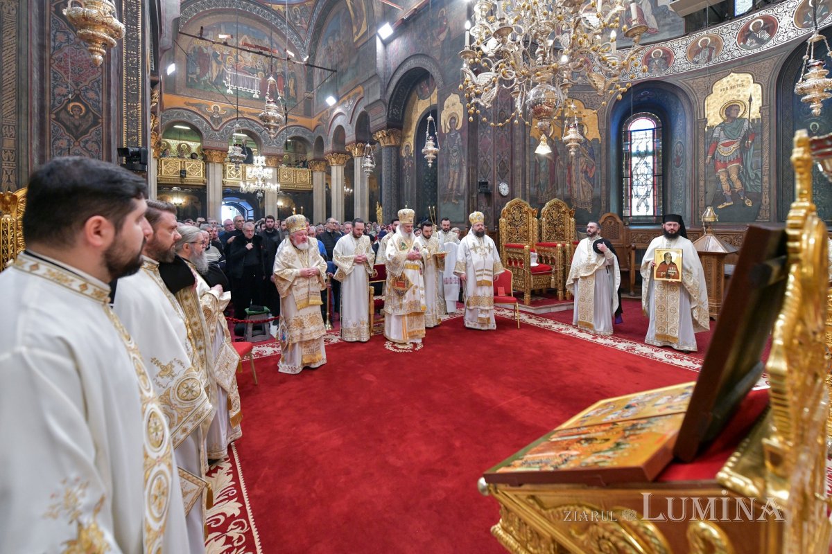 Sclipirile Luminii: Duminica Ortodoxiei la Catedrala Patriarhală - 2025 325912