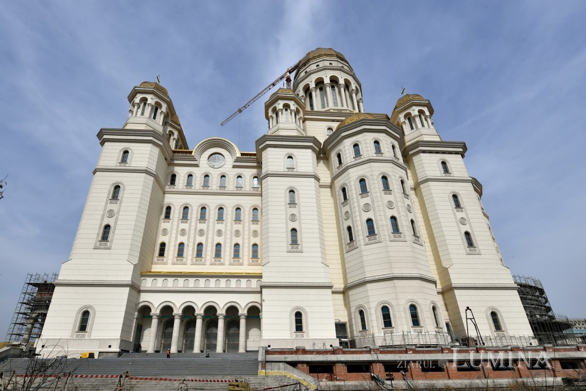 Stadiul lucrărilor de la Catedrala Națională la începutul sezonului cald 326000