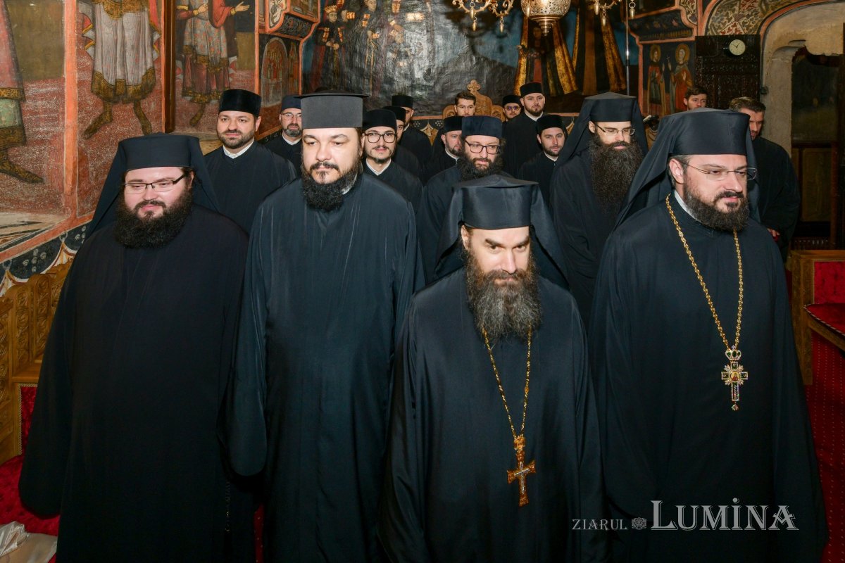 Noi duhovnici în Arhiepiscopia Bucureștilor 326292
