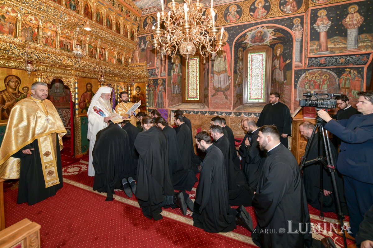 Noi duhovnici în Arhiepiscopia Bucureștilor 326295