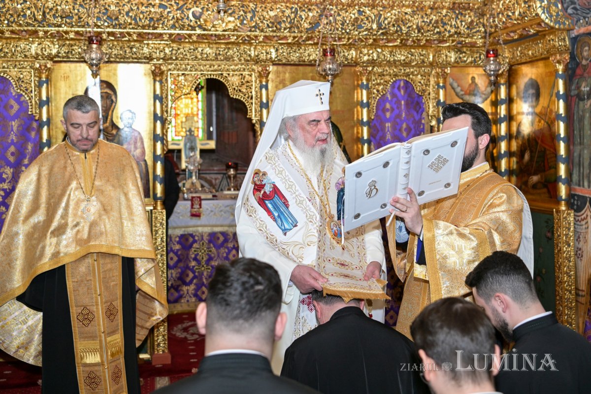 Noi duhovnici în Arhiepiscopia Bucureștilor 326301