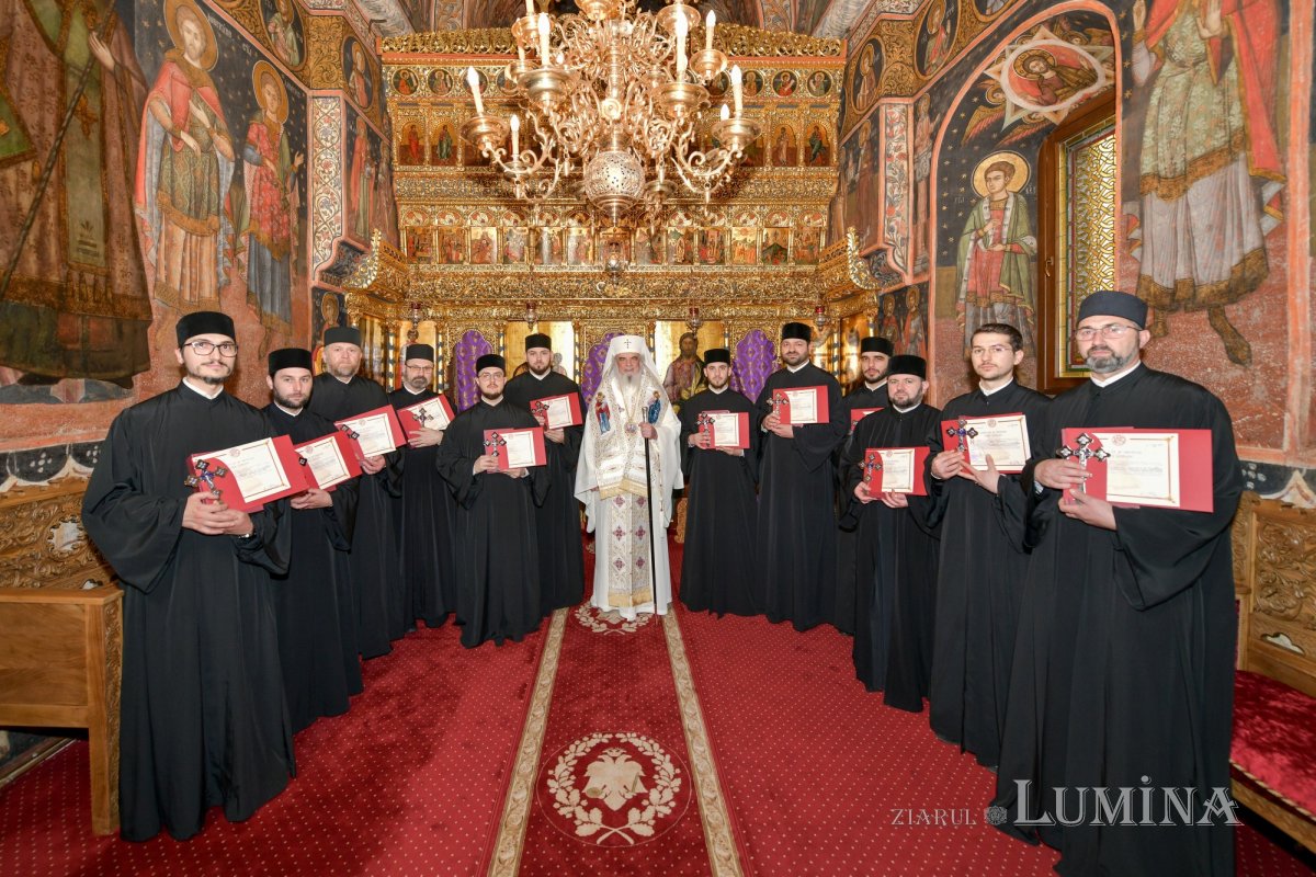 Noi duhovnici în Arhiepiscopia Bucureștilor 326304