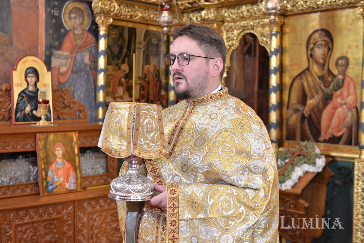 „Jertfa Crucii și slava Învierii sunt nedespărțite” 326535