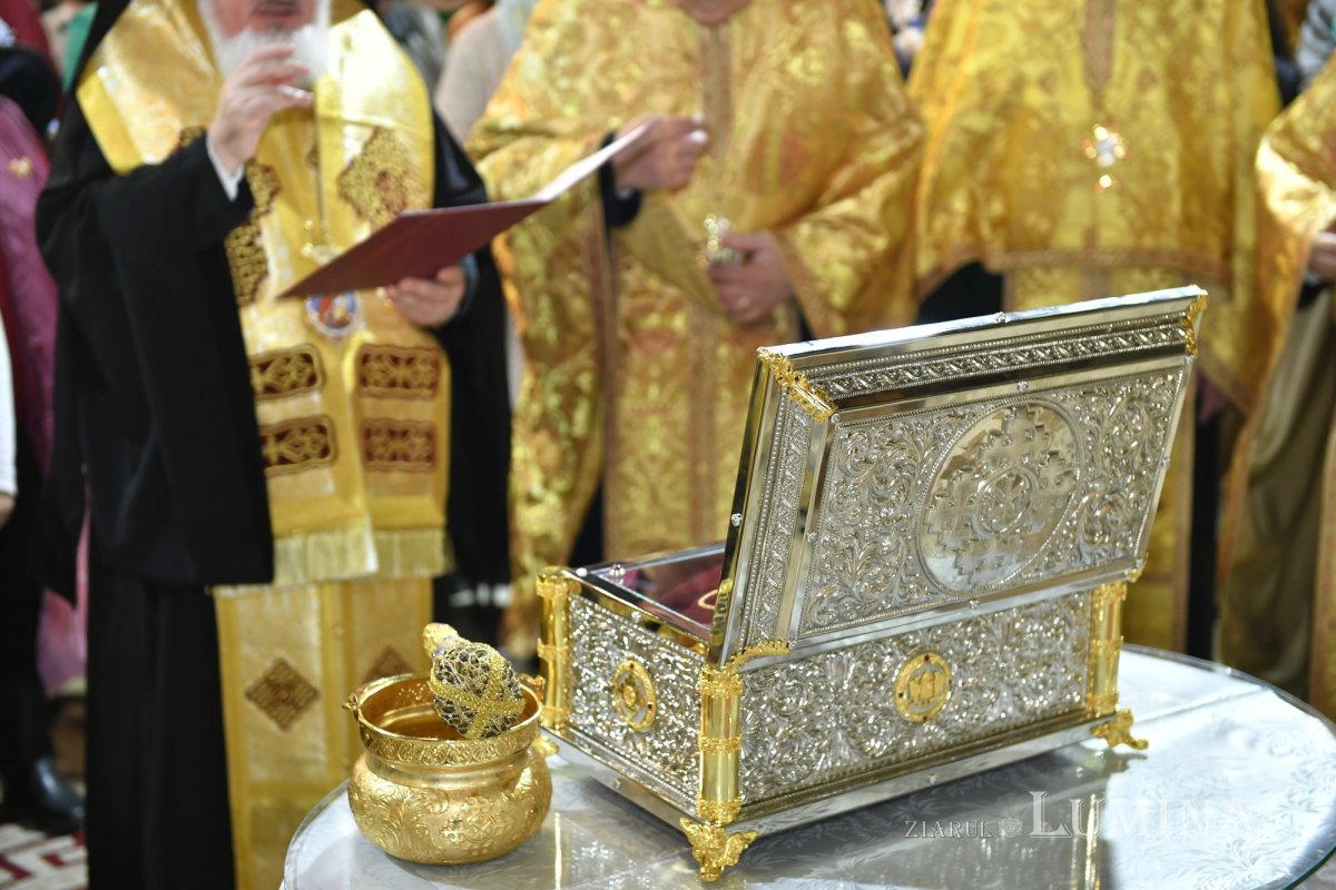 Sfințire de raclă la Biserica „Sfântul Anton”‑Curtea Veche 326693