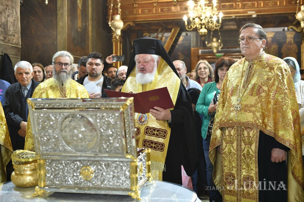 Sfințire de raclă la Biserica „Sfântul Anton”‑Curtea Veche 326695