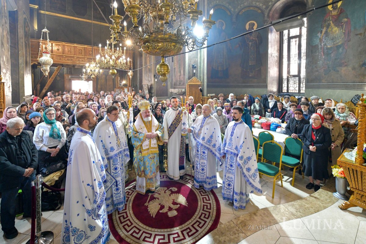 Momente de bucurie la hramul istoric al Bisericii Domnești din București 326843