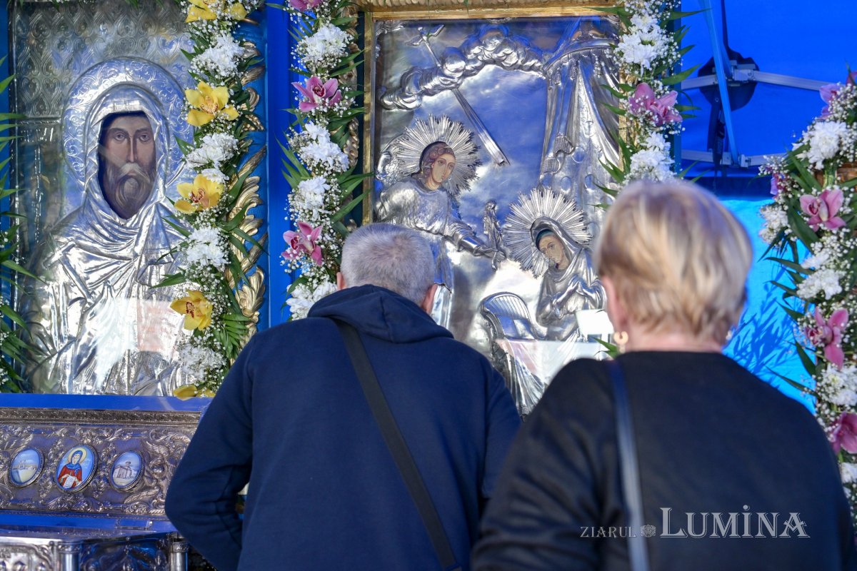 Momente de bucurie la hramul istoric al Bisericii Domnești din București 326844