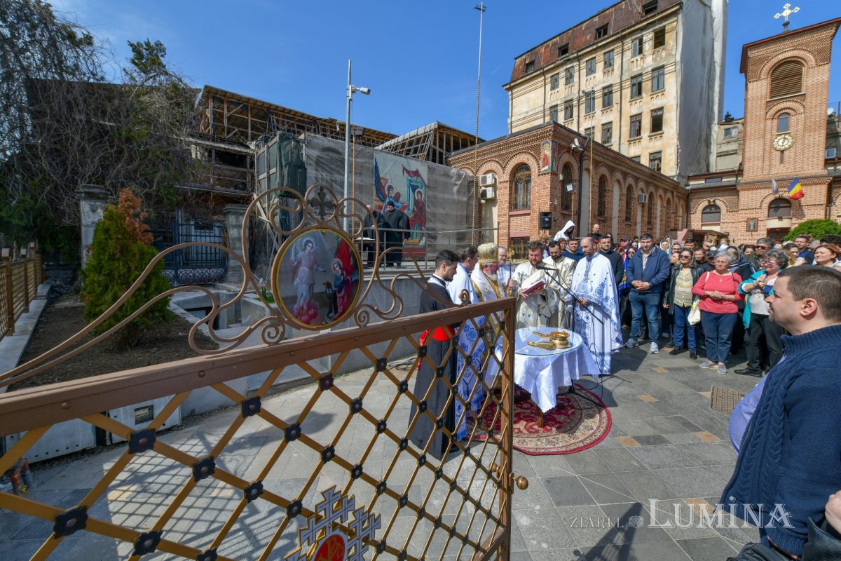 Momente de bucurie la hramul istoric al Bisericii Domnești din București 326866