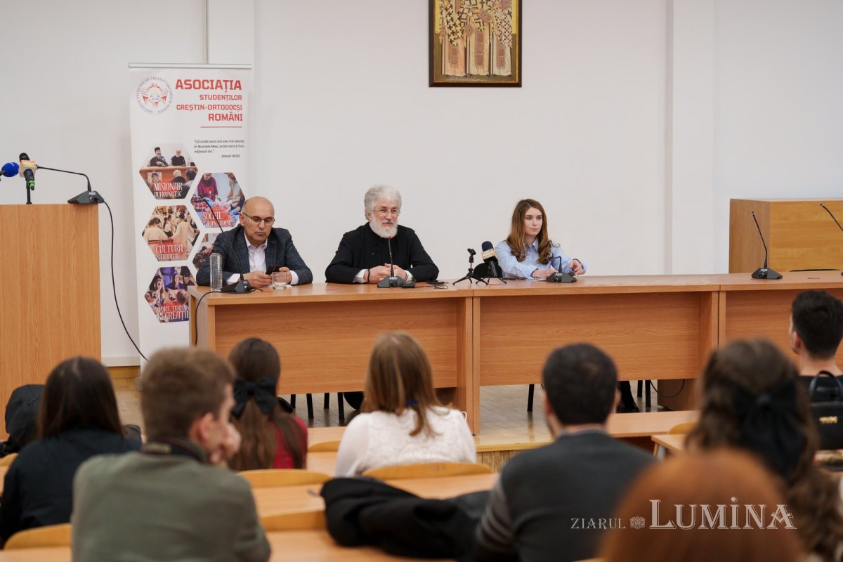 Conferință ASCOR dedicată tinerilor în București 327158