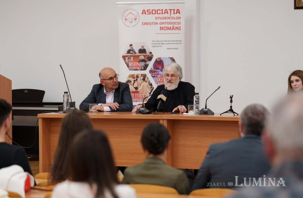 Conferință ASCOR dedicată tinerilor în București 327159