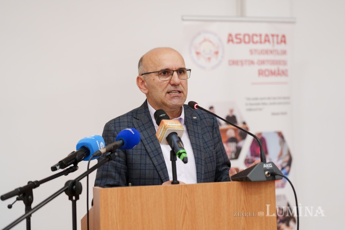 Conferință ASCOR dedicată tinerilor în București 327162